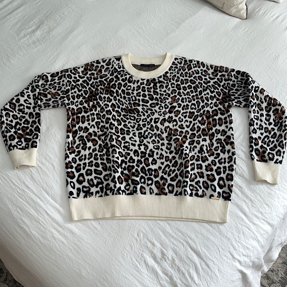 Leopard Animal Print Tahari Crew Neck Sweater
